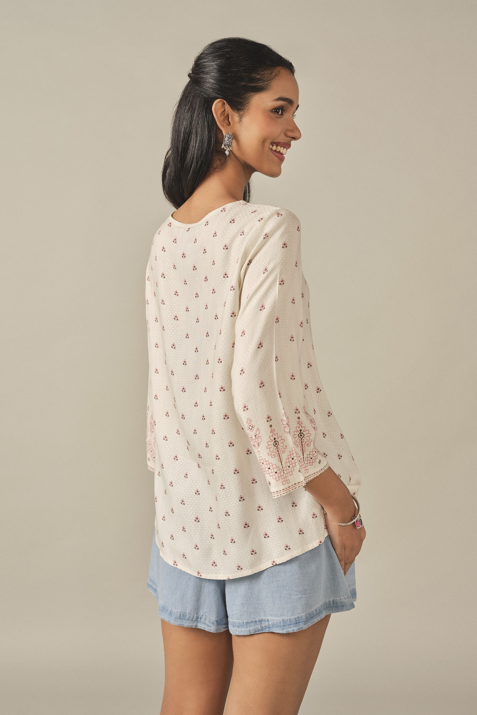 Printed Top in Off White, Off White, image 4